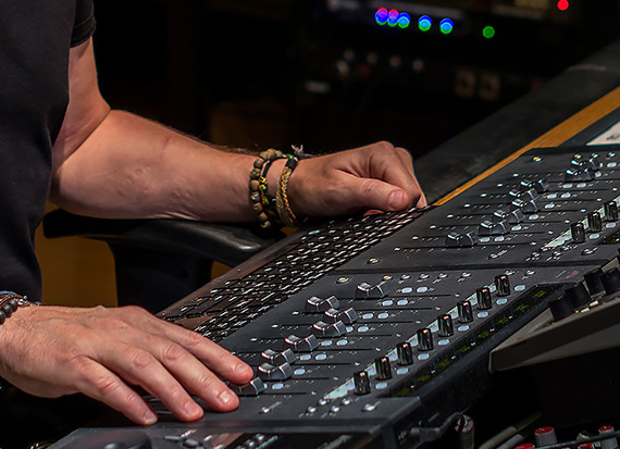 en train de mixer