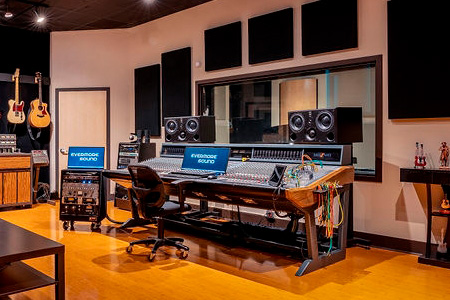 Mixage et mastering au Studio Evermore